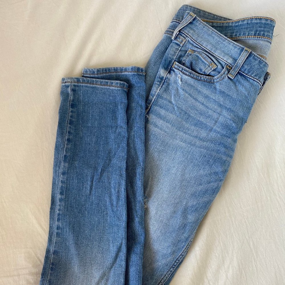 Hollister Jeans- skinny straight leg, distressed